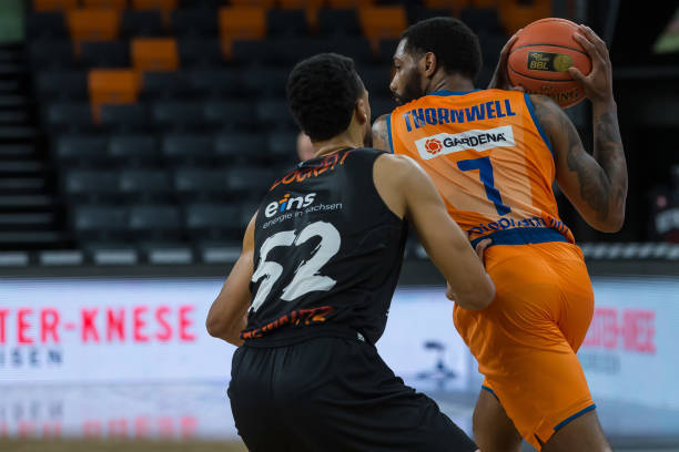 中与凯恩搭 中与凯恩搭