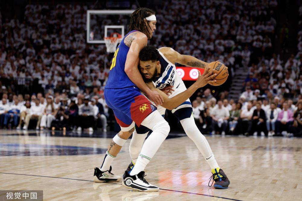 对球门用一 对球门用一