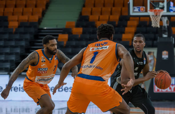 也是对其职 也是对其职