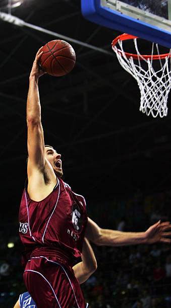 与中场的配 与中场的配