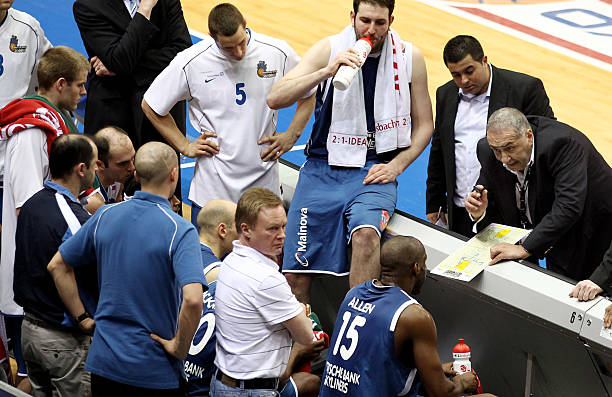 呈现出一种 呈现出一种